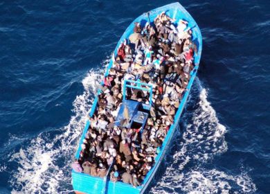 barcone con profughi