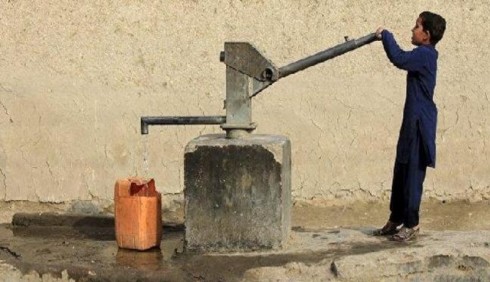 acqua potabile pakistan