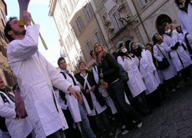 medici che protestano