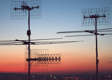 Antenna amatoriale sul tetto condominiale