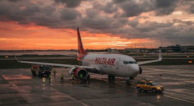 Paura in volo: avaria al motore per il Boeing di Malta Air (Ryanair) decollato da Trieste