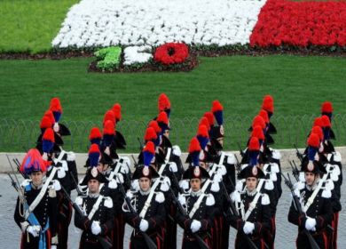 carabinieri in alta uniforme