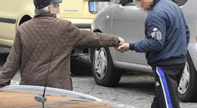 Pugno di ferro della Cassazione penale contro i parcheggiatori abusivi: condannato anche se non prende soldi