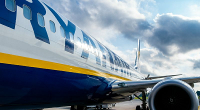 Volo Ryanair da Milano Malpensa a Bari pilota ha un malore in cabina, atterraggio d'emergenza a Bologna