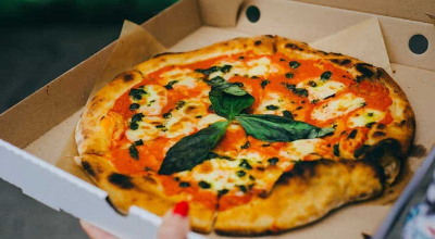 Dal cartone alla pizza passa un carico di veleni? Sono realmente sicuri gli imballaggi di cartone riciclato per alimenti?