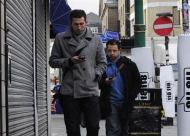 scrivete-sms-camminando-multa-di-85-dollari-a-L