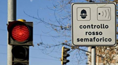 Ancora multe nulle: stop anche alla multa del semaforo intelligente non omologato