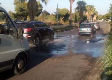 viale giovanni paolo conduttura acqua rotta