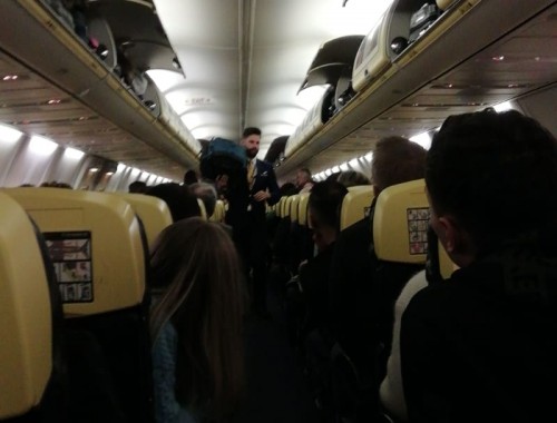 Ritardi coi bagagli. Volo Ryanair Napoli - Manchester dell’8 dicembre ritarda