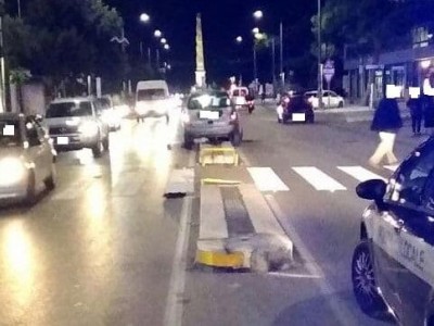 Insidie stradali a Lecce. L’orrore di viale Calasso: incidenti a gogo, pedoni a rischio  