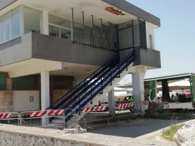 SOS città: edificio pericolante a San Cataldo di Lecce sede ex Lega Navale e Guardia Medica