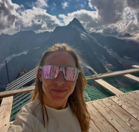 Chi l’ha vista? Una trail runner canadese Kalie McCrystal di 38 anni è scomparsa sulle Alpi