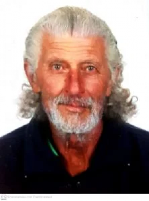 Artista di strada morto a Lecce. La Procura indaga: disposta l’autopsia sul noto madonnaro.
