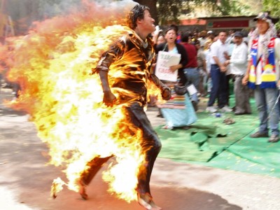in fiamme per protesta per il Tibet