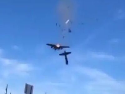 Dallas: Video shock - Due aerei si scontrano in aria