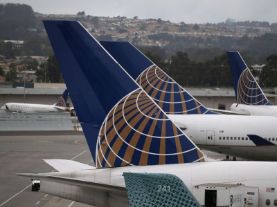 Volo UA919 della United Airlines per gli Stati Uniti costretto a tornare indietro a Londra Heathrow e poi cancellato per una passeggera ubriaca