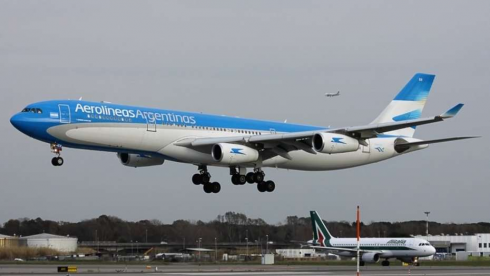 Argentina: a meno di due ore di distanza due aerei di Aerolineas Argentinas rientrano per problemi tecnici. 