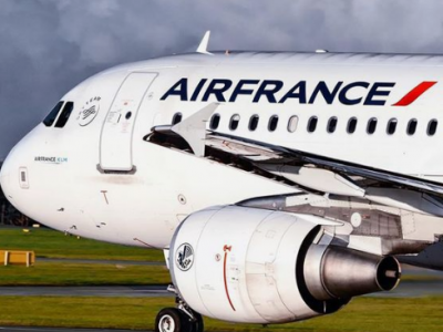 Viaggiatore clandestino di 10 anni trovato morto nel carrello di un aereo Air France. 