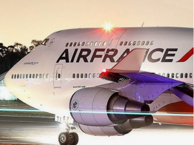 Atterraggio d'emergenza: dopo il decollo aereo Air France torna indietro. 