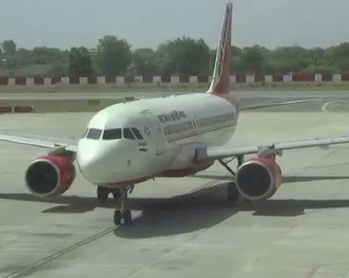 Volo Rajkot a Delhi: atterraggio d'emergenza all'aeroporto di Udaipur. Segnalato principio d'incendio a bordo