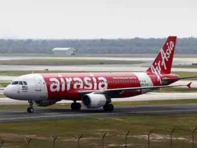 Volo AirAsia effettua atterraggio di emergenza nell'aeroporto di Goa: paura in volo per 168 passeggeri 