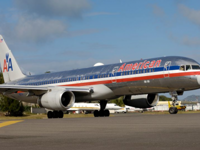Feto trovato morto nel bagno di un aereo American Airlines