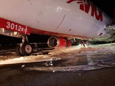 Colombia. Cede carrello atterraggio Boeing 737 della Avior Airlines. Video