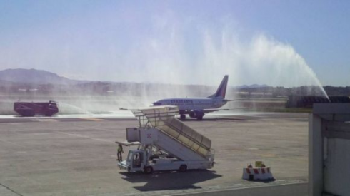 Aereo DAT con motore in avaria nei pressi di Rimini: paura ma nessun danno per i passeggeri