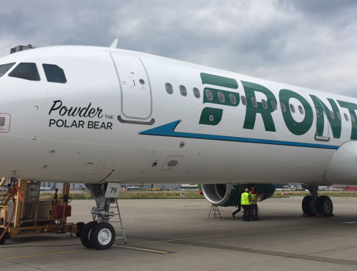 Tragedia all'aeroporto di Denver: l'aereo investe un pedone in fase di decollo