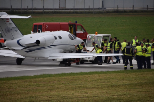 Lugano, aereo bloccato sulla pista dopo l'atterraggio per un guasto