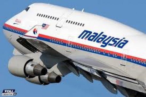 Malore sul volo Malaysia Airlines diretto a Melbourne in Australia. Aereo effettua atterraggio d'emergenza 