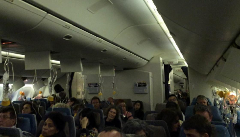 Paura sul volo Singapore Airlines: cabina depressurizzata
