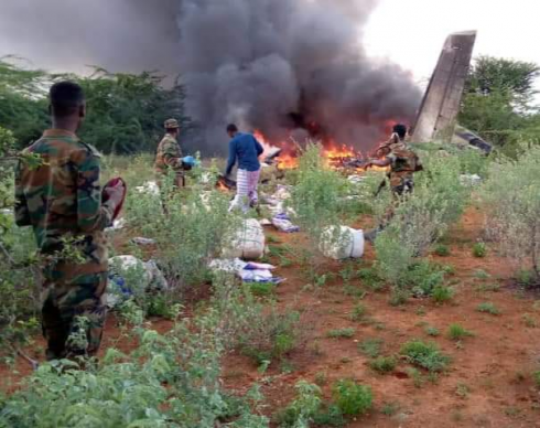 Somalia, aereo African Express Airways abbattuto da un razzo. 