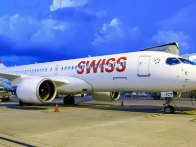 Passeggeri si rifiutano di mettere le mascherine, l'aereo Swiss Air rimane a terra.