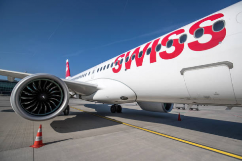 Decollo interrotto a causa di un guasto al motore per un Airbus A333 della Swiss a Delhi