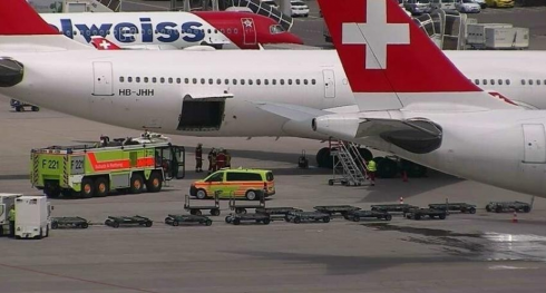 Aereo Swiss torna indietro all'aeroporto per un pacco sospetto.