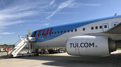 Scontro aereo-camion a Bruxelles.