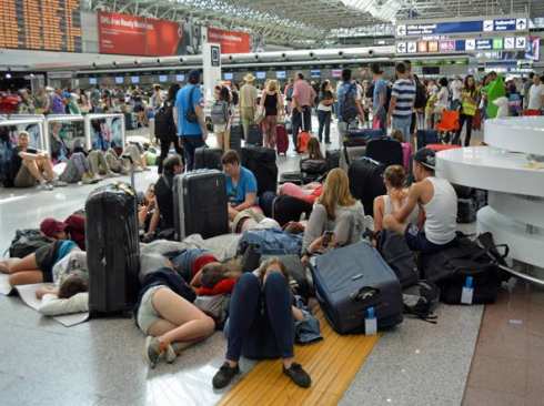 Allarme all'aeroporto di Monaco donna elude i controlli di sicurezza