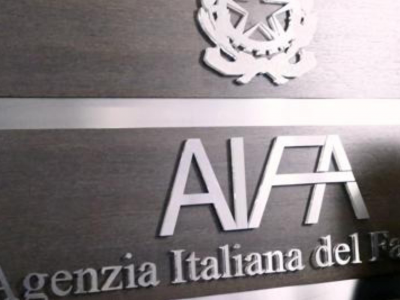 AIFA dispone ritiro dalle farmacie: “Risultati fuori specifica in confezioni del medicinale per osteoporosi”