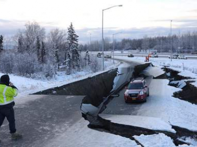 Le impressionanti foto del terremoto in Alaska