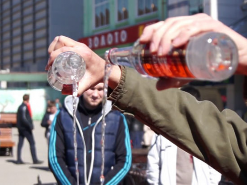 Almeno 18 morti in un nuovo caso di alcol adulterato in Russia. 