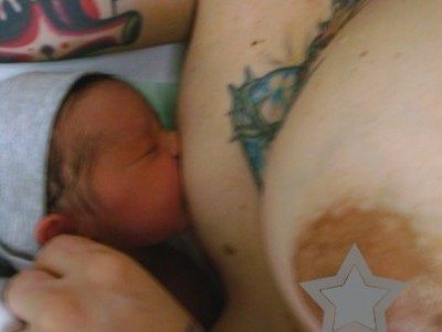 allattamento materno da tatuaggi
