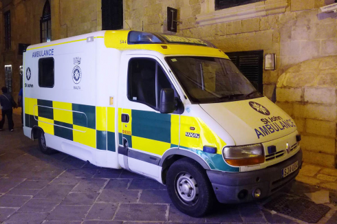 Malta, due italiani gravemente feriti in un incidente stradale a St Julian’s. 