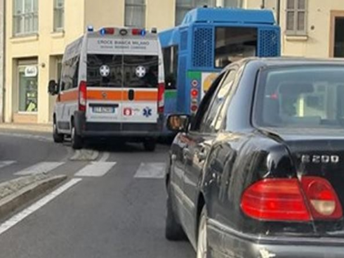 Svizzera, dietro l’ambulanza per emergenza, italiano denunciato