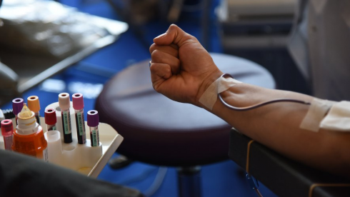 Questo esame del sangue potrebbe prevedere la data della tua morte. Possiamo predire la morte?