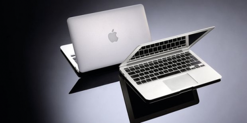 Tastiere dei Macbook si bloccano, Apple riconosce il problema