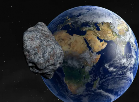 Asteroide grande il doppio delle piramidi si avvicinerà alla Terra alla fine dell'anno