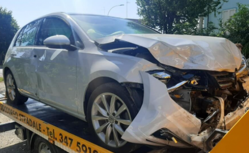 Duro colpo alle assicurazioni: &egrave; abuso del diritto la maxi-franchigia se non si va dal carrozziere convenzionato con le compagnie