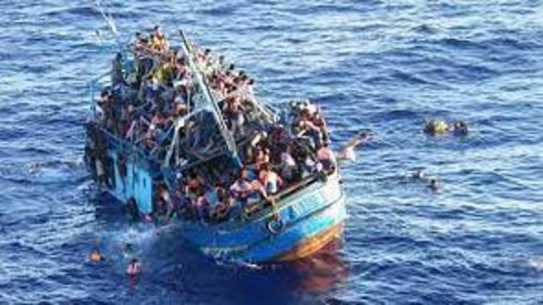 Migranti, nuova tragedia con 8 morti in un naufragio al largo di Lampedusa