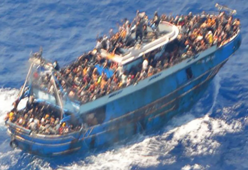 Oltre 100 bambini nella stiva nel naufragio in Grecia?